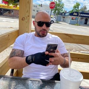 Meet your Posher, Posh